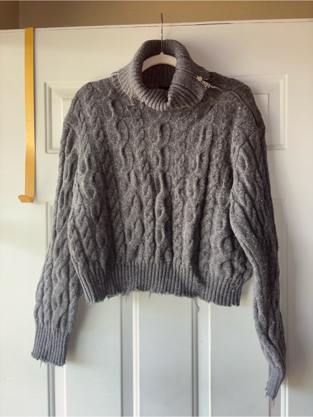 Mo & Co. Gray Wool Turtleneck Sweater Size S